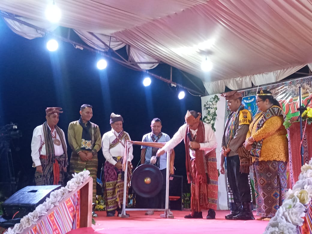 Bupati TTU Buka Pameran Pembangunan dan Festival Budaya 101 HUT Kota Kefamenanu