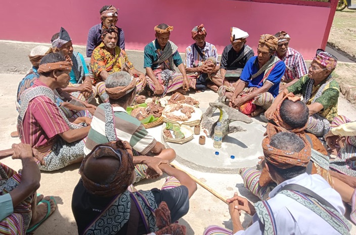 Jelang Musim Penghujan, Masyarakat Desa Taekas Gelar Ritual Adat Eka Ho’e