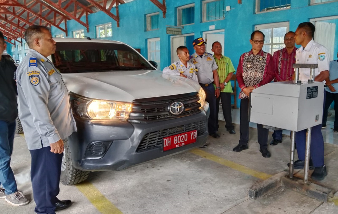 Pantau Pelayanan Uji Kir Mobil Gratis, Bupati TTU : Mobil Dinas Harus Jadi Contoh