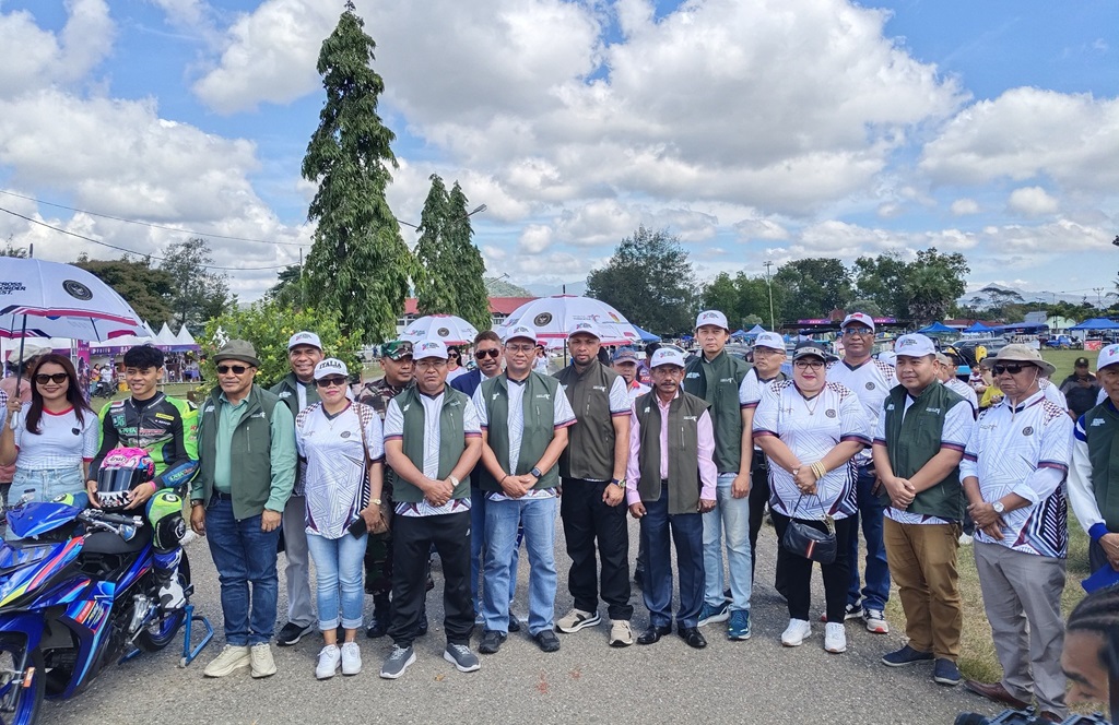 Wabup TTU Serukan Ekonomi Pasar Tangkap Dolar dan Penanaman Pohon di Cross Border Fest