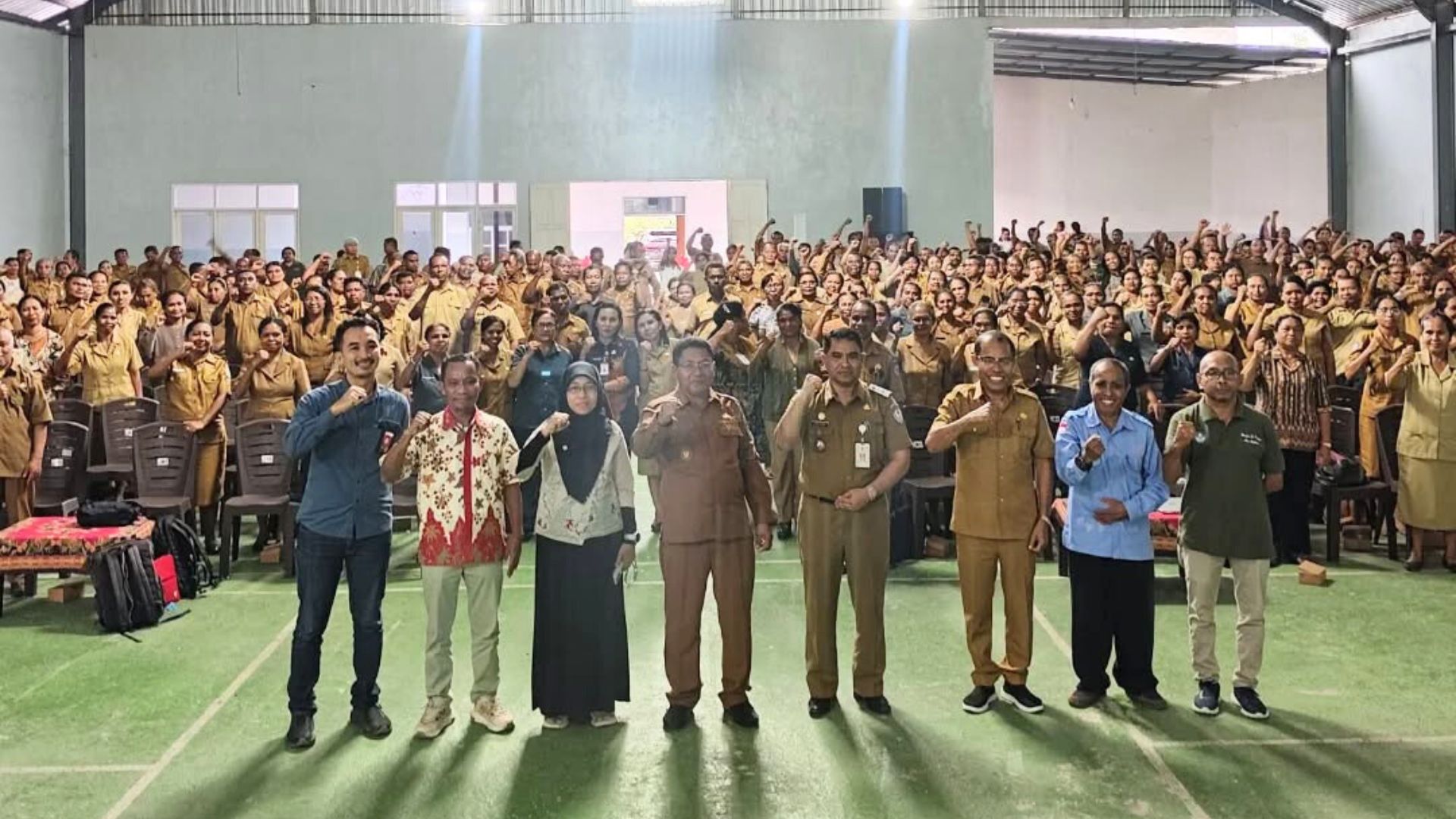 Wabup TTU Beri Peneguhan pada Kepala Sekolah SD dan SMP saat Workshop Administrasi 