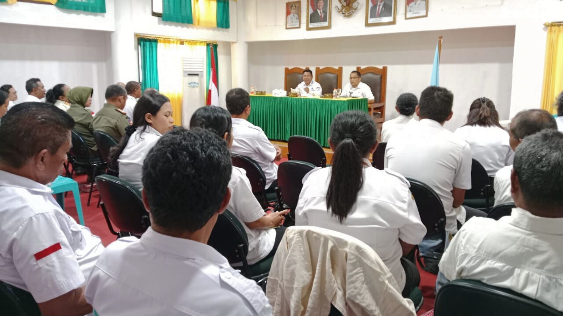 Pimpin Rapat Penerapan Standar Pelayanan Minimal, Wabup TTU : Harus Ada Target dan Strategi!