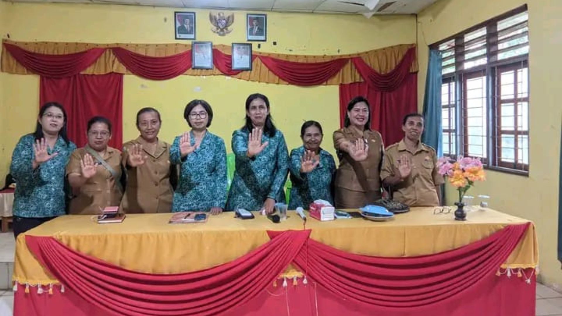 Wakil Ketua TP PKK TTU Ikuti Launching PERISAI Anak NTT Secara Daring 