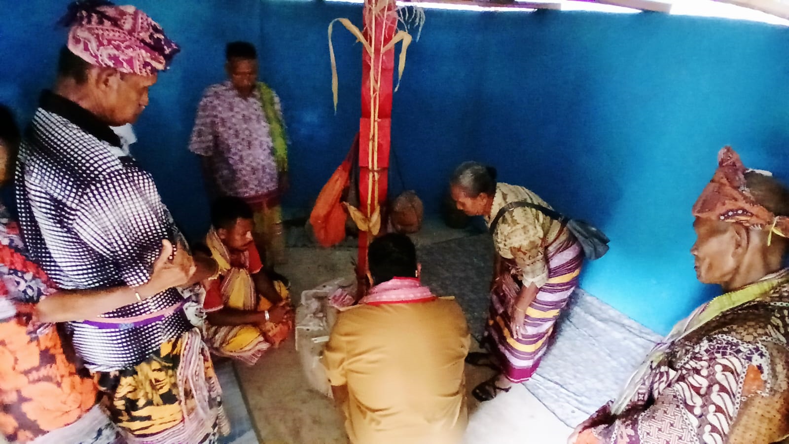 Dari Ritual Adat hingga Gunting Pita: Sanitasi Layak Hadir untuk 25 Keluarga di Oelami