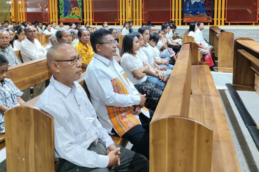Keliling Paroki di TTU, Wakil Bupati Kamillus Elu Hadiri Rangkaian Misa Paskah